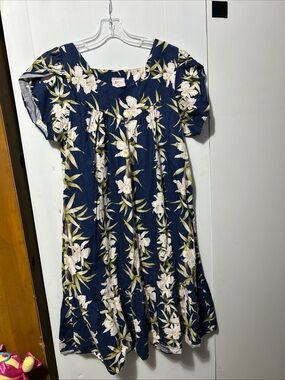 Navy Floral Short-Sleeve Casual Women's Dress